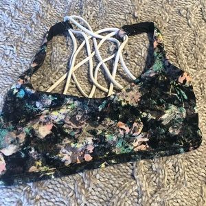 Free to be serene sports bra